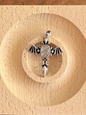Natural Crystal Gothic Cross Pendant Handmade Bat Wing Charm Silver Tone Vampire